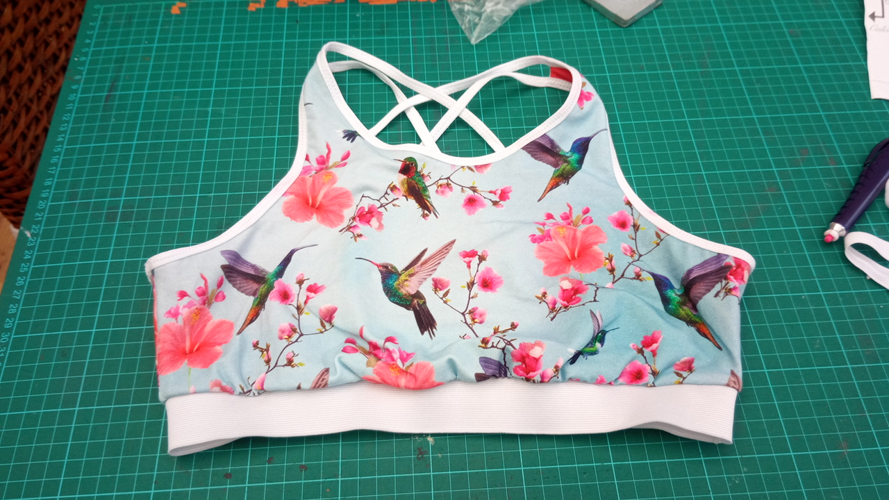 Sport bra / knicker set