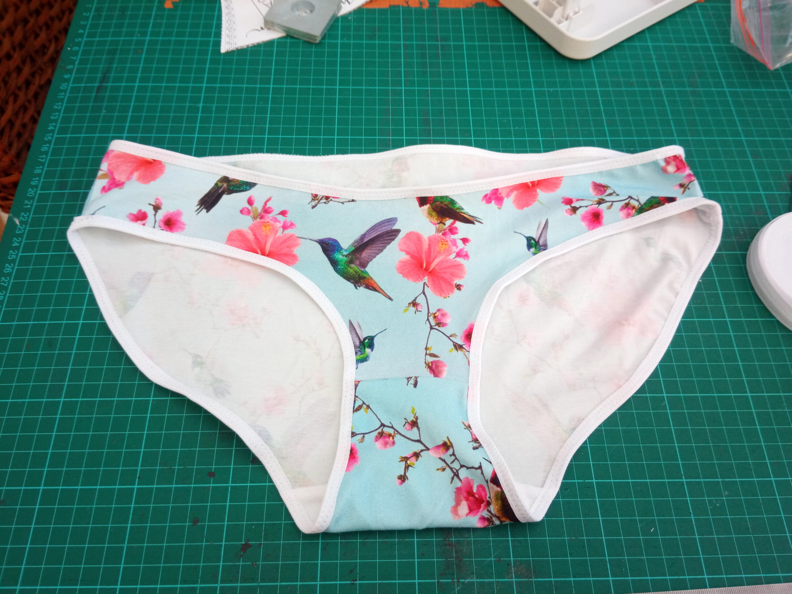 Sport bra / knicker set